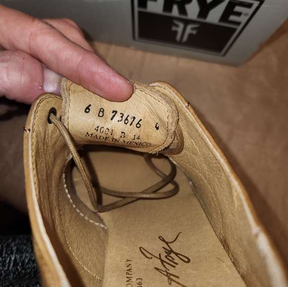 Frye Jill Oxford shoes for women, size 6 - Picture 8 of 11